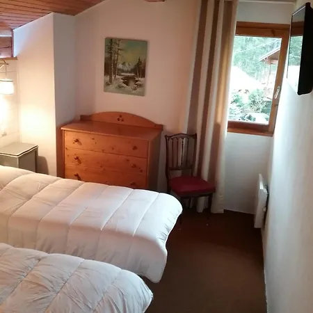 Joli Dans La Foret Chalet